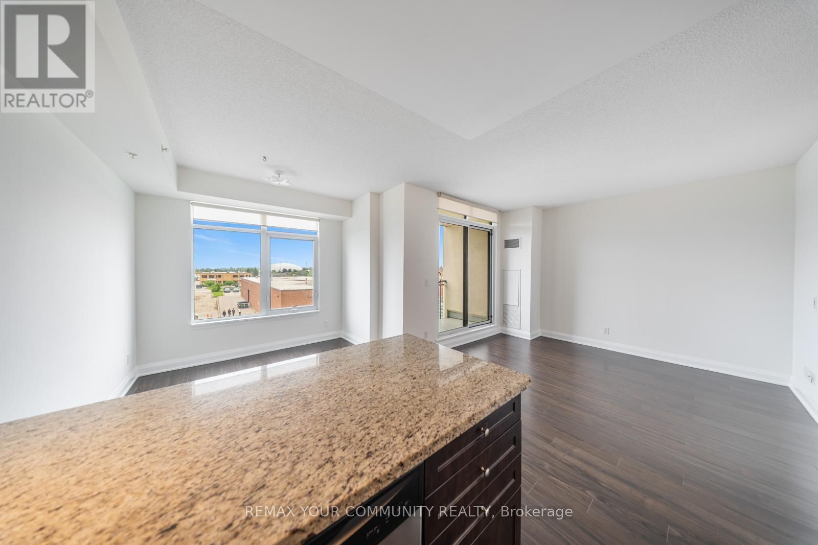 315 - 24 WOODSTREAM BOULEVARD Image 17