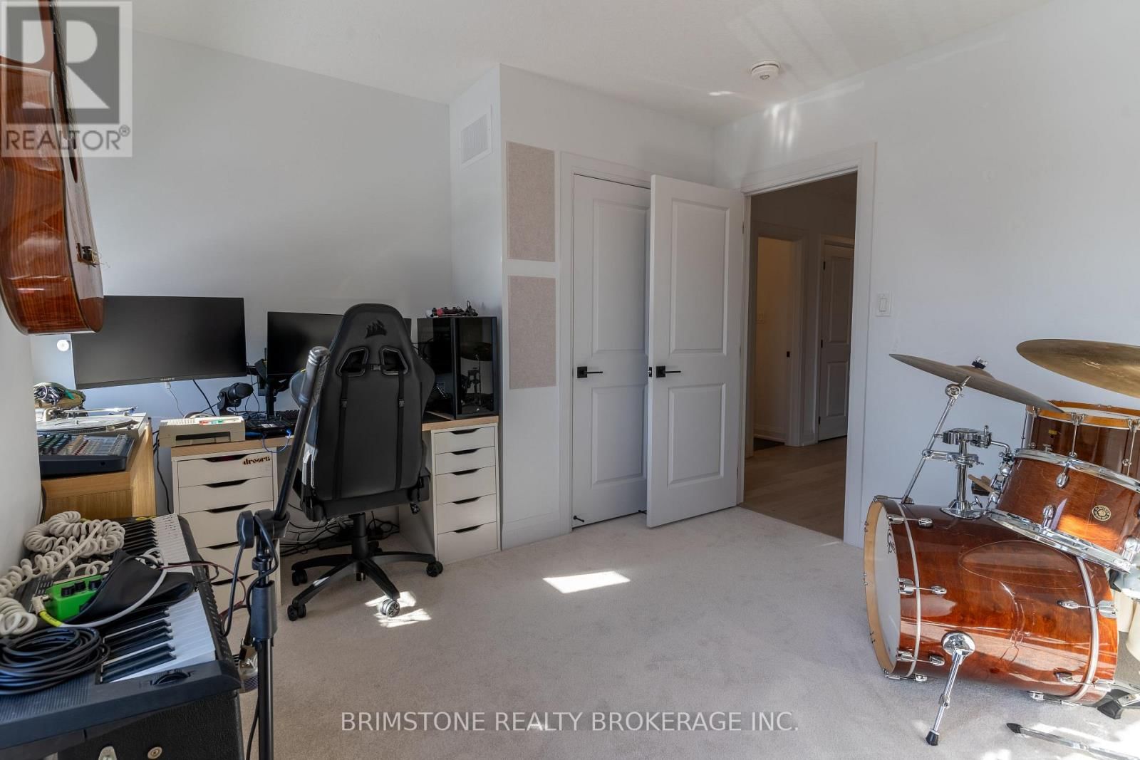 119 GRAY AVENUE Image 15