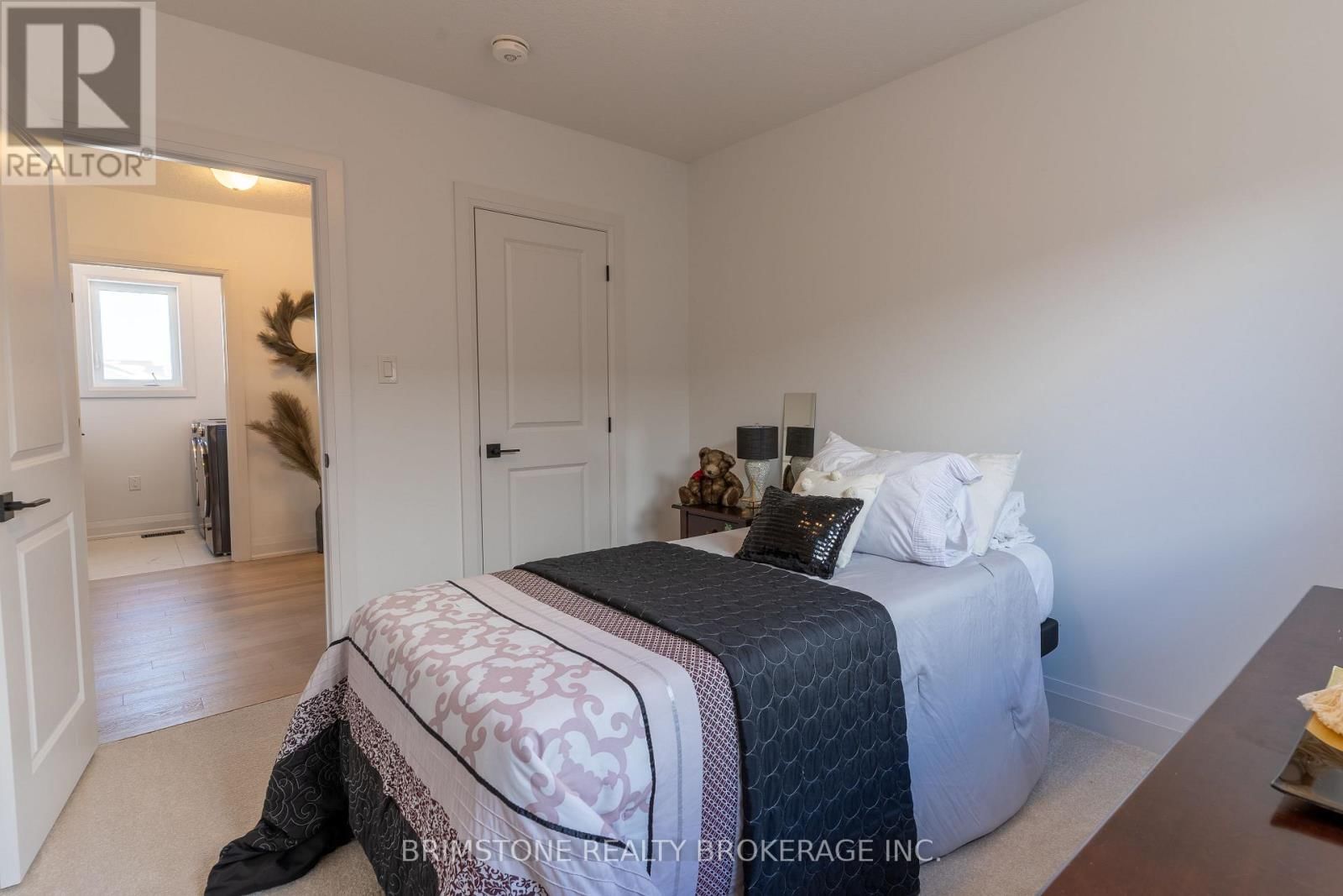 119 GRAY AVENUE Image 23