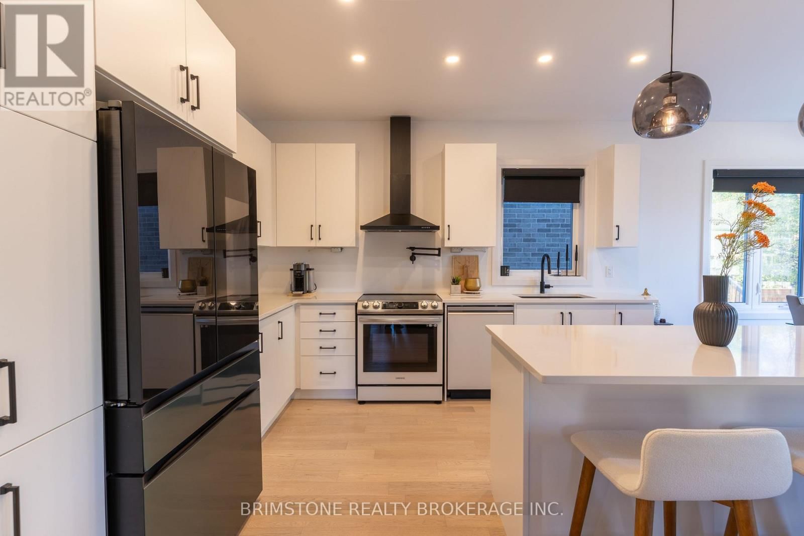 119 GRAY AVENUE Image 8