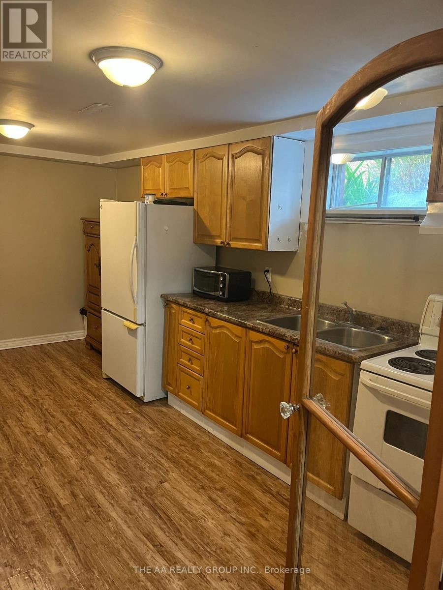 155 BRITANNIA AVENUE Image 28