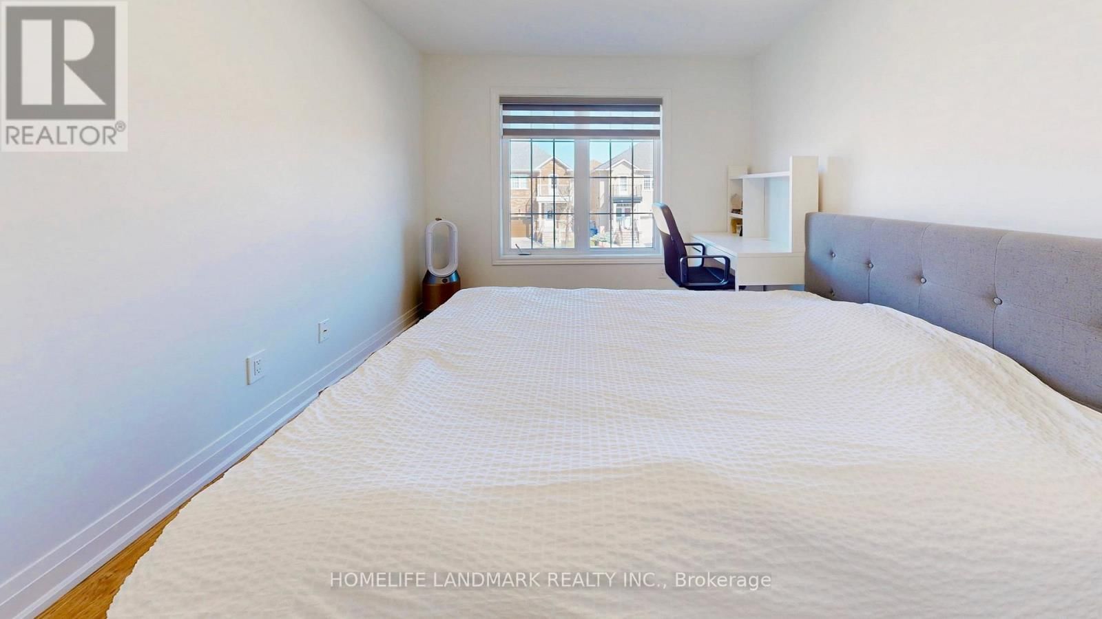 32 ARCO CIRCLE Image 21