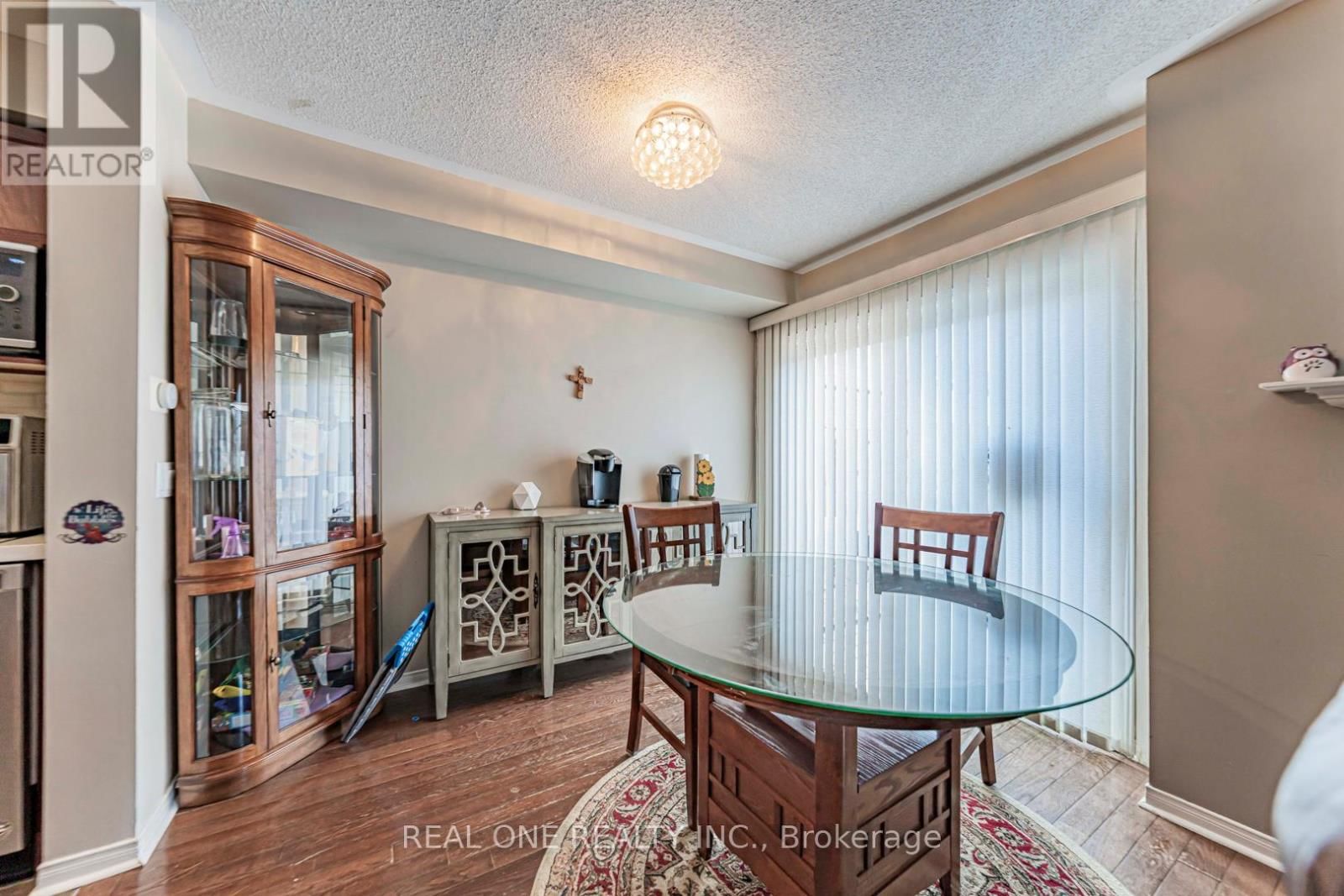 37 BILBROUGH STREET Image 10