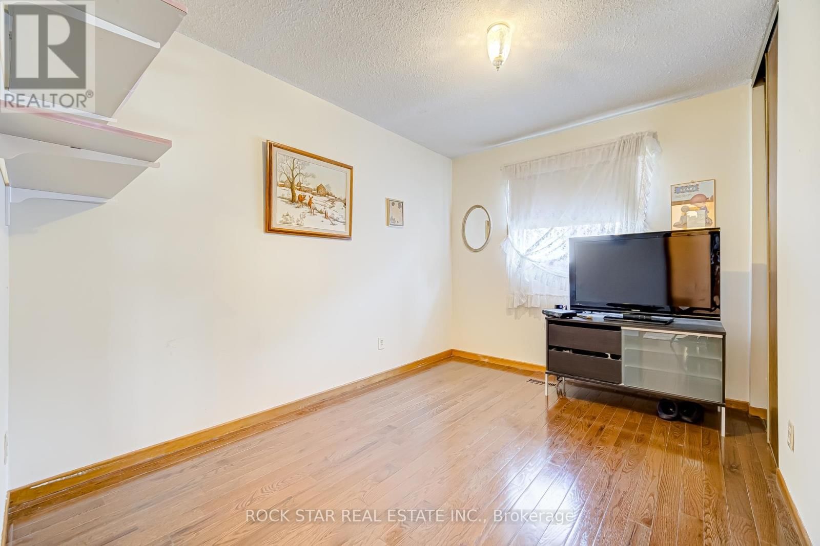 115 GLEN SHIELDS AVENUE Image 15