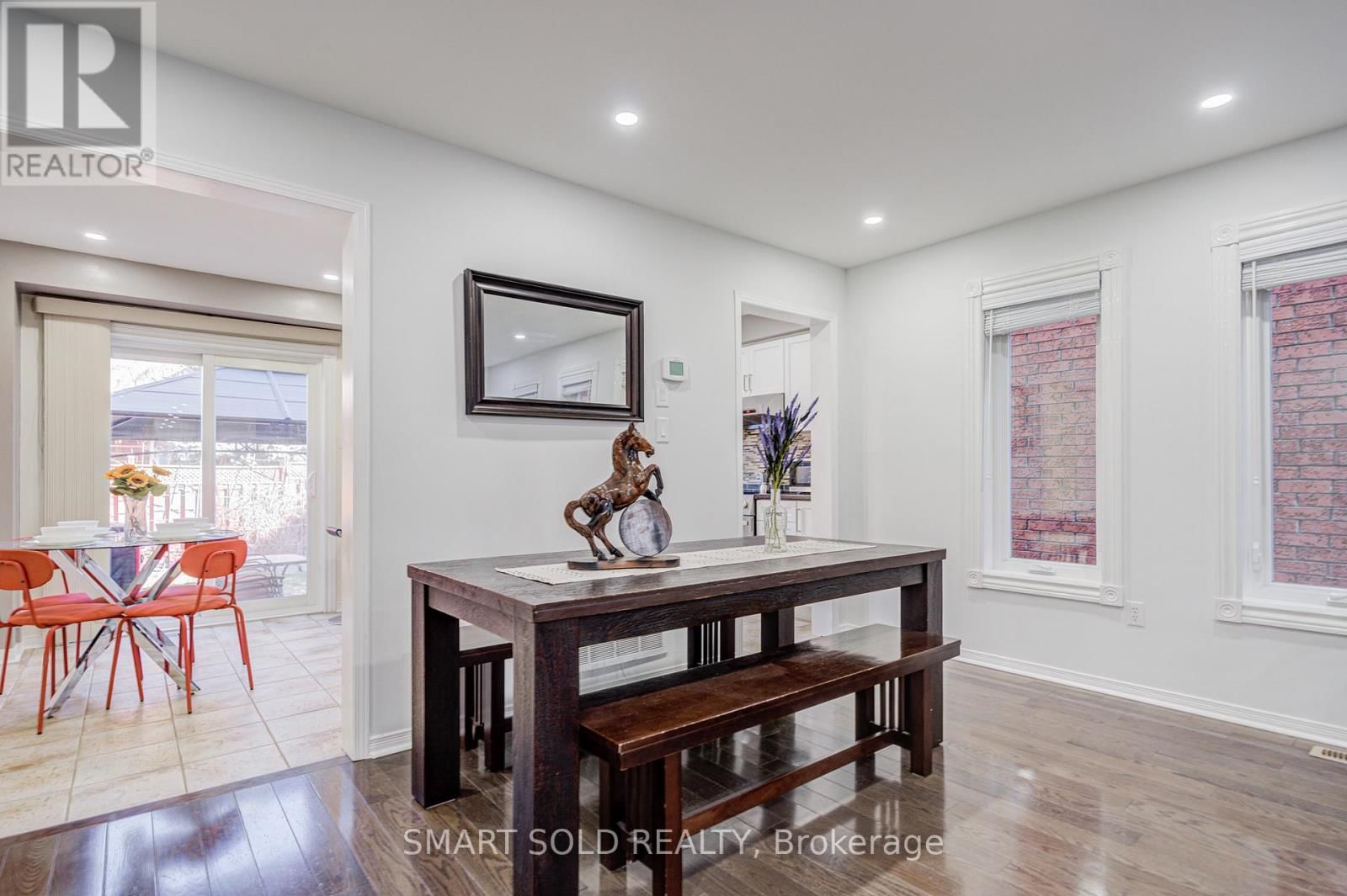 123 SASSAFRAS CIRCLE Image 11