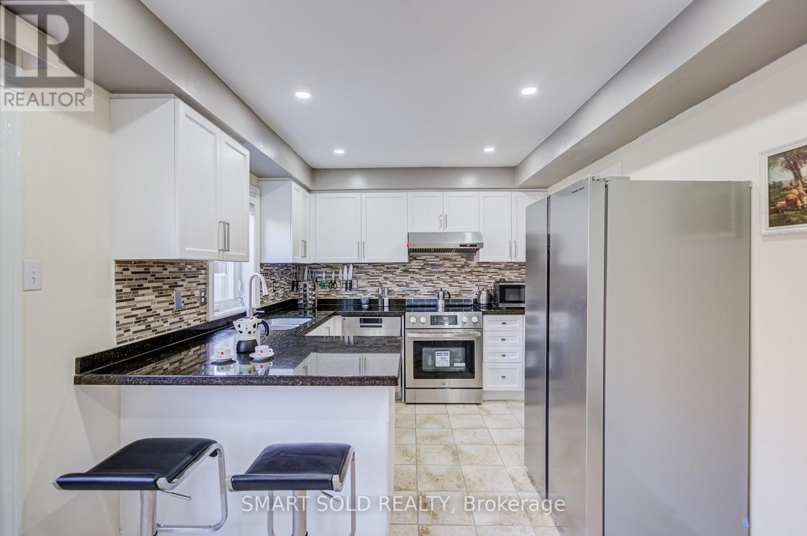 123 SASSAFRAS CIRCLE Image 17