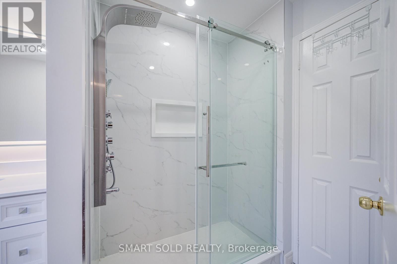 123 SASSAFRAS CIRCLE Image 31