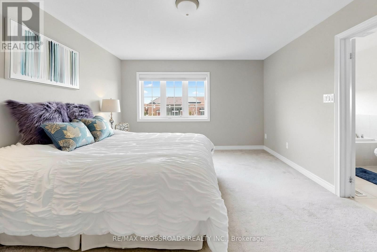 6 ANGELA STREET Image 28