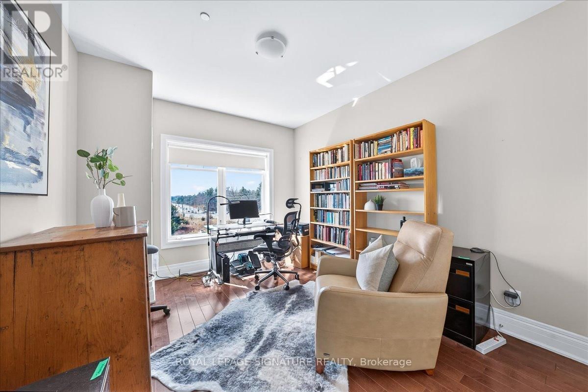 327 - 80 BURNS BOULEVARD Image 23