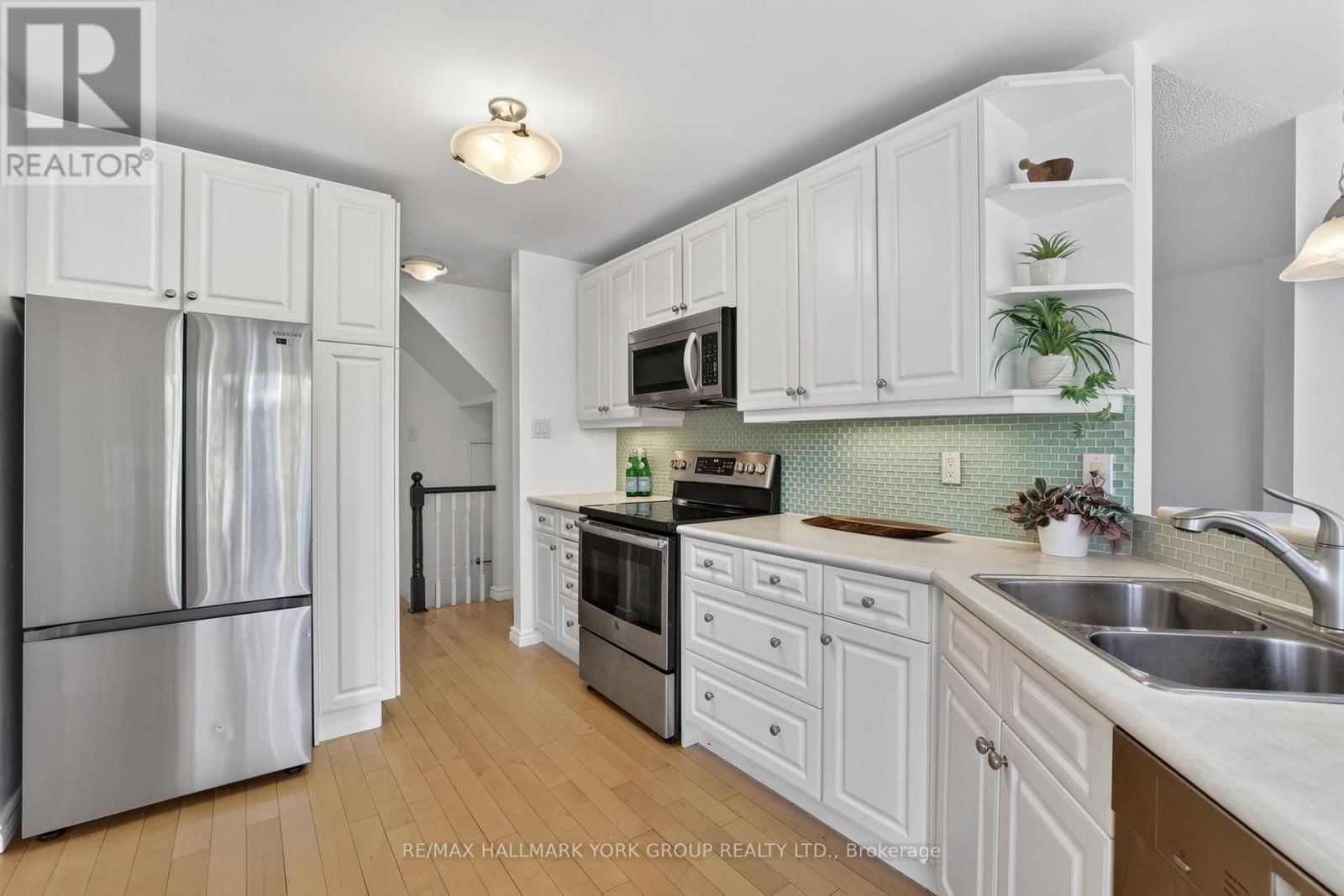 26 MENDYS FOREST Image 13