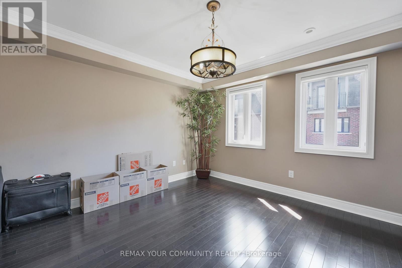 16 AGAR LANE Image 24