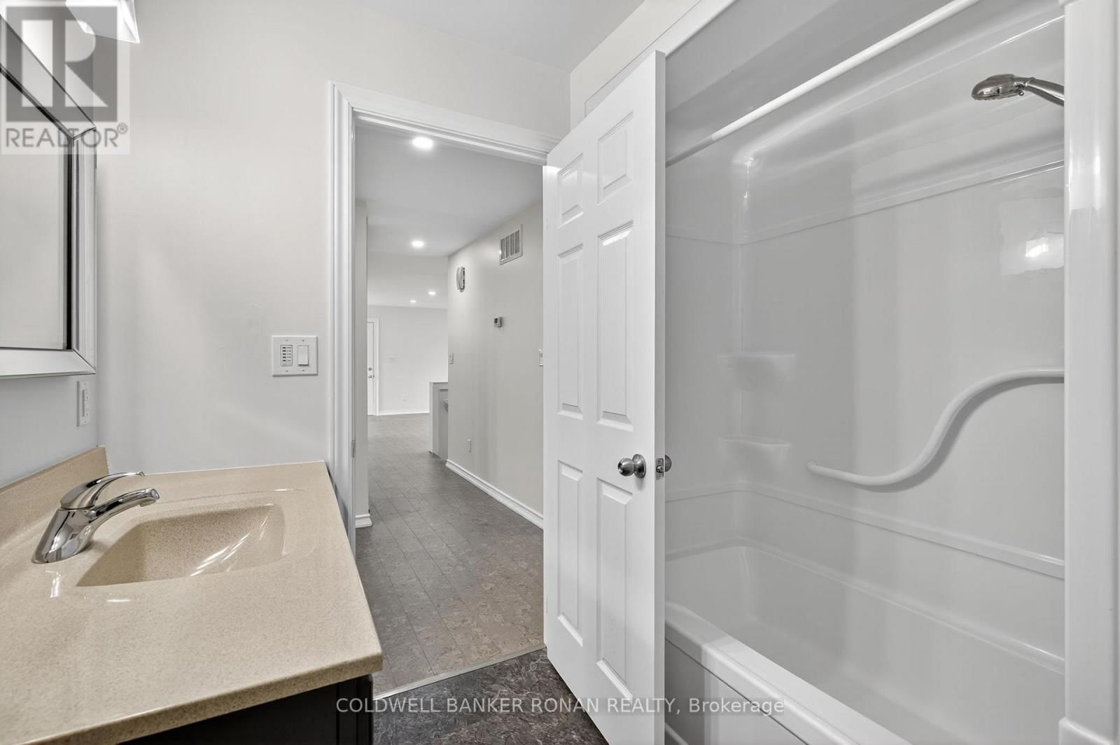 118 QUEEN STREET Image 22