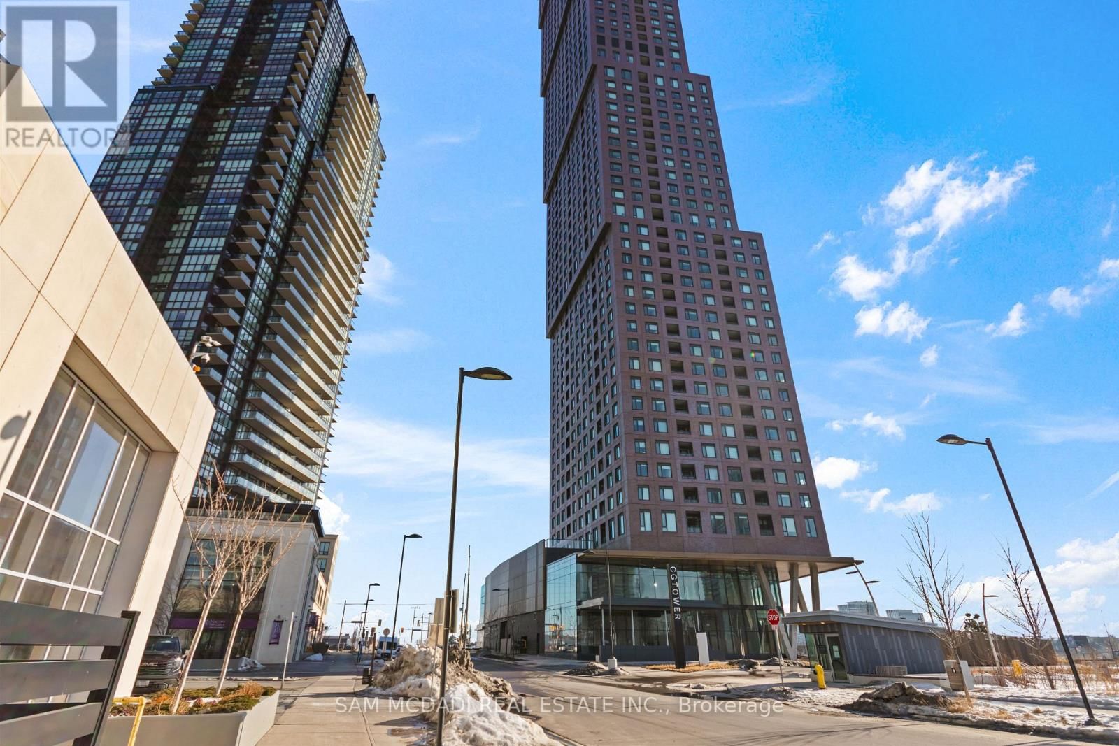 3704 - 2920 HIGHWAY 7 Image 24