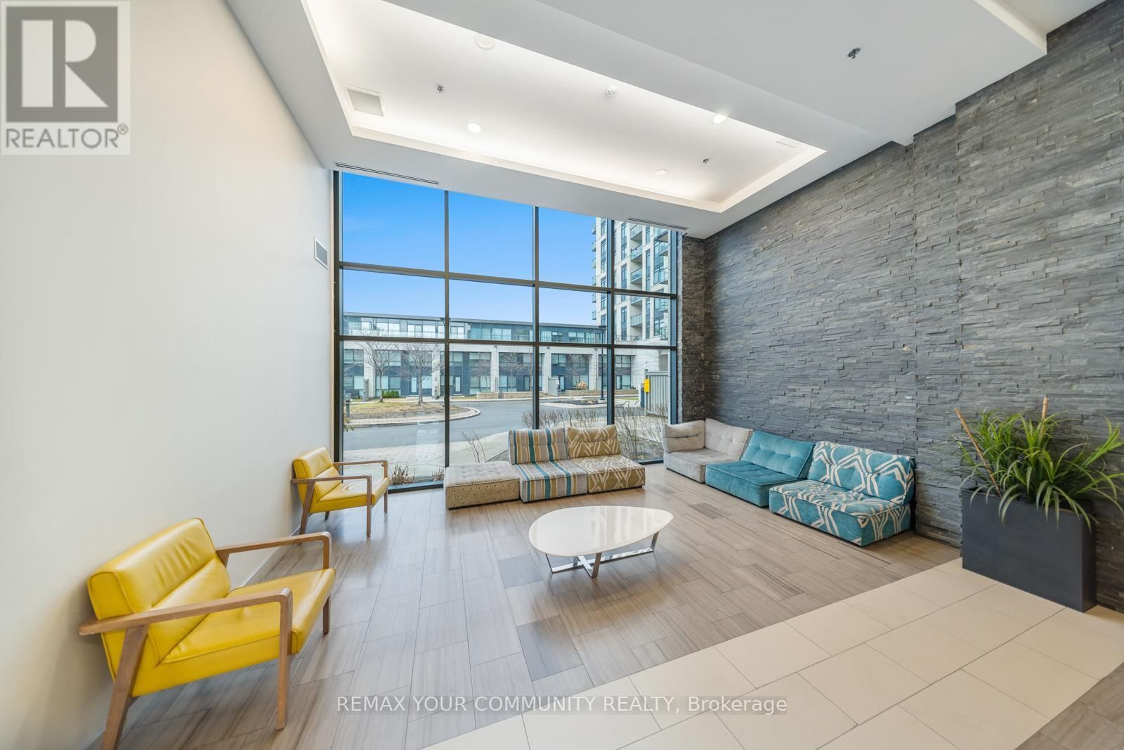 315 - 24 WOODSTREAM BOULEVARD Image 28