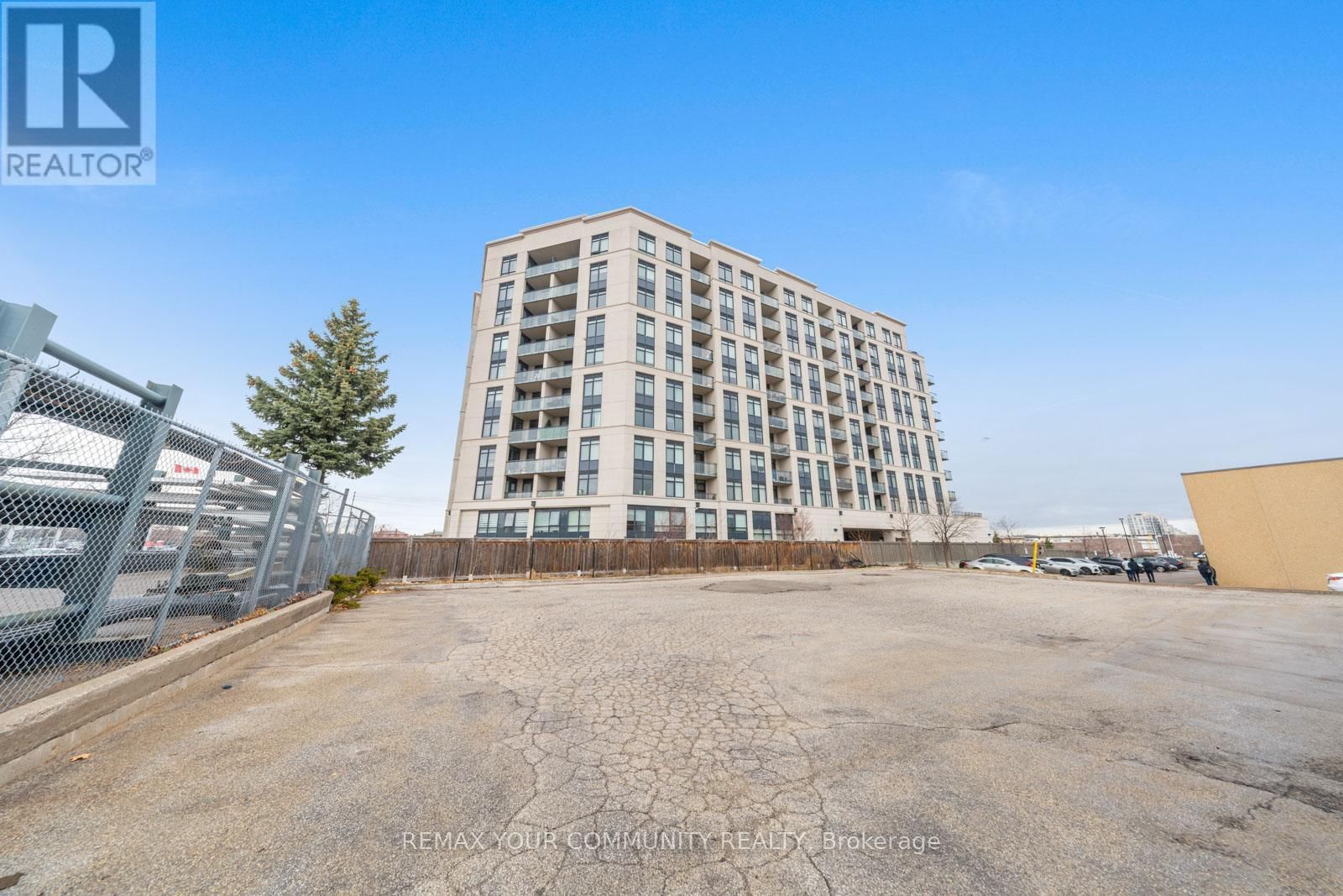 315 - 24 WOODSTREAM BOULEVARD Image 36