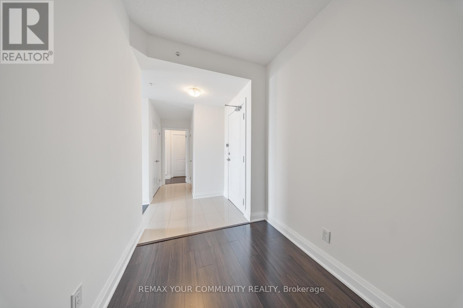 315 - 24 WOODSTREAM BOULEVARD Image 5