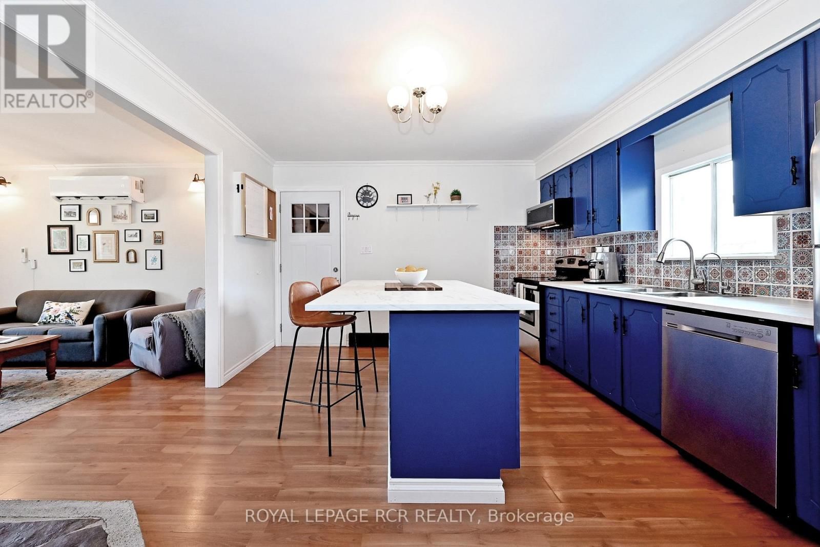 993 BARTON AVENUE Image 11