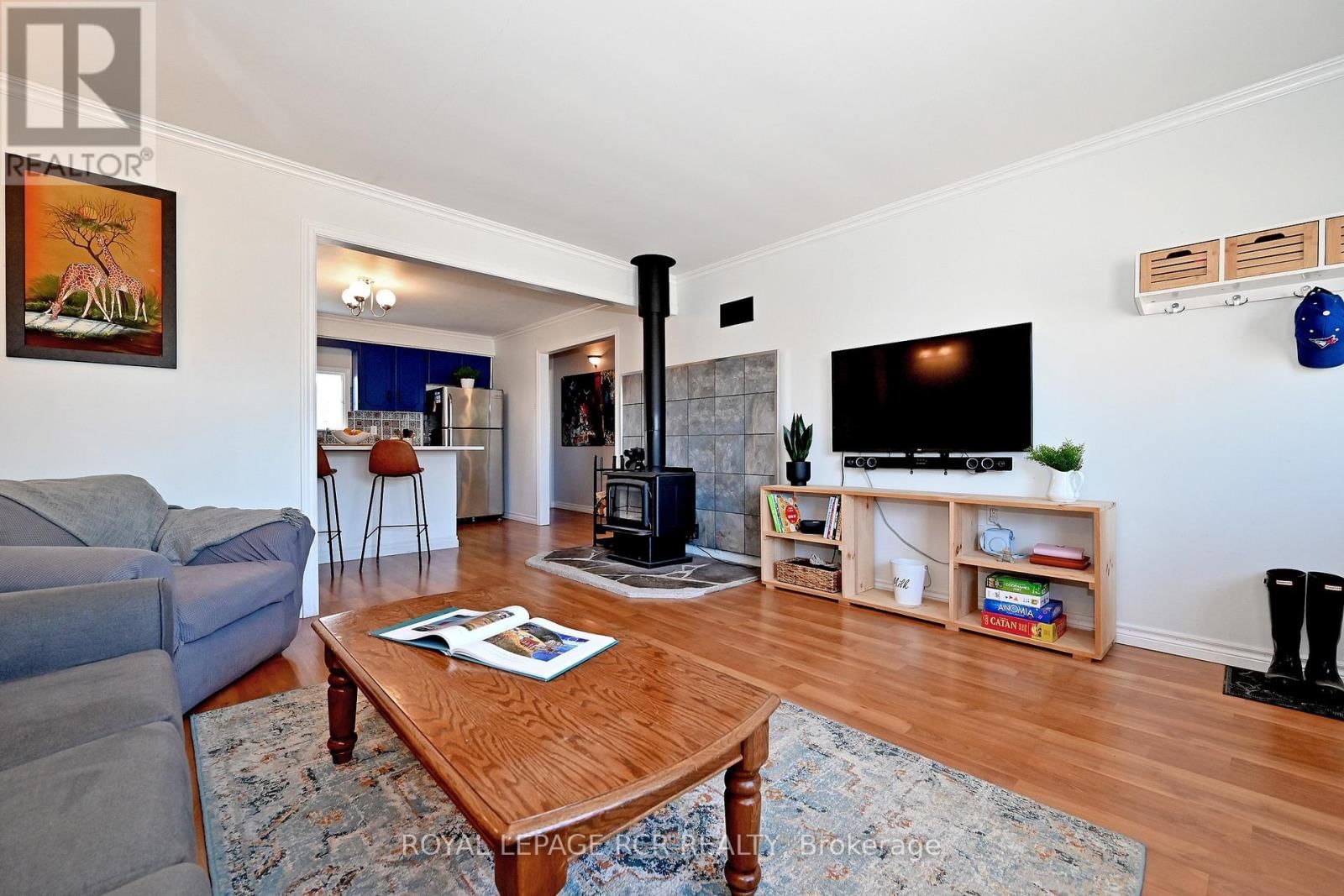 993 BARTON AVENUE Image 8