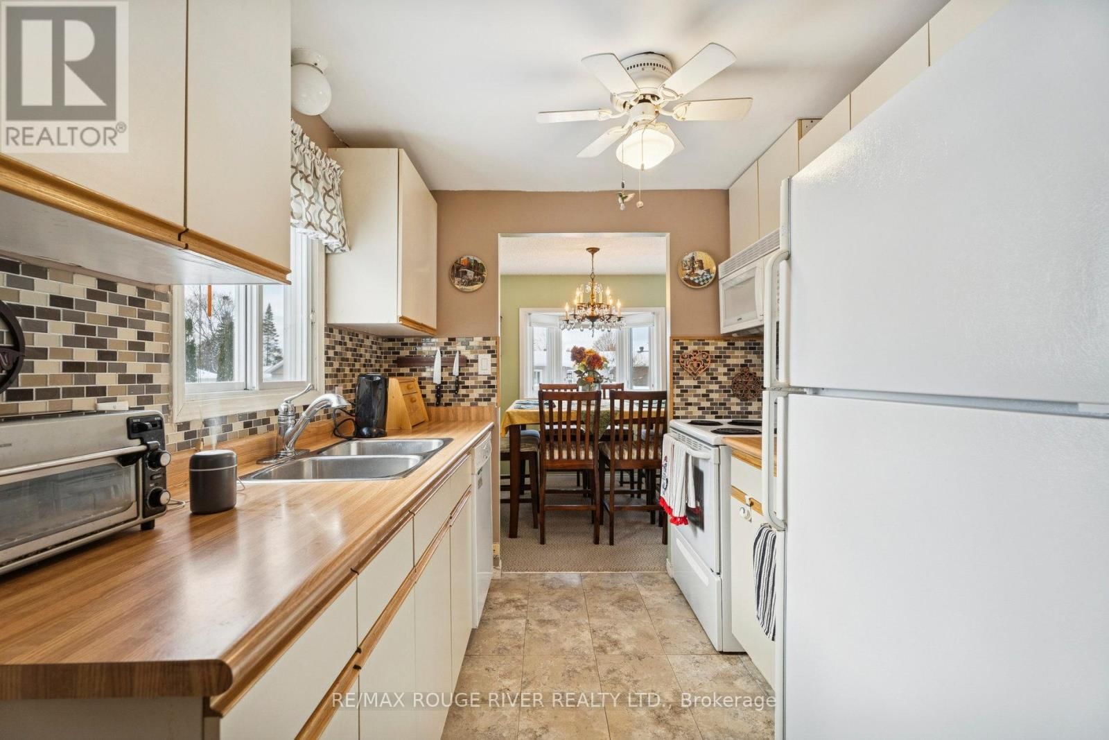 35 HAWTHORNE DRIVE Image 13