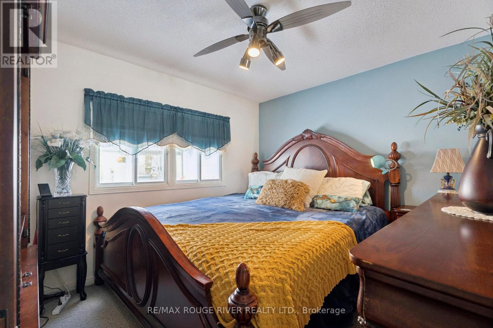 35 HAWTHORNE DRIVE Image 20