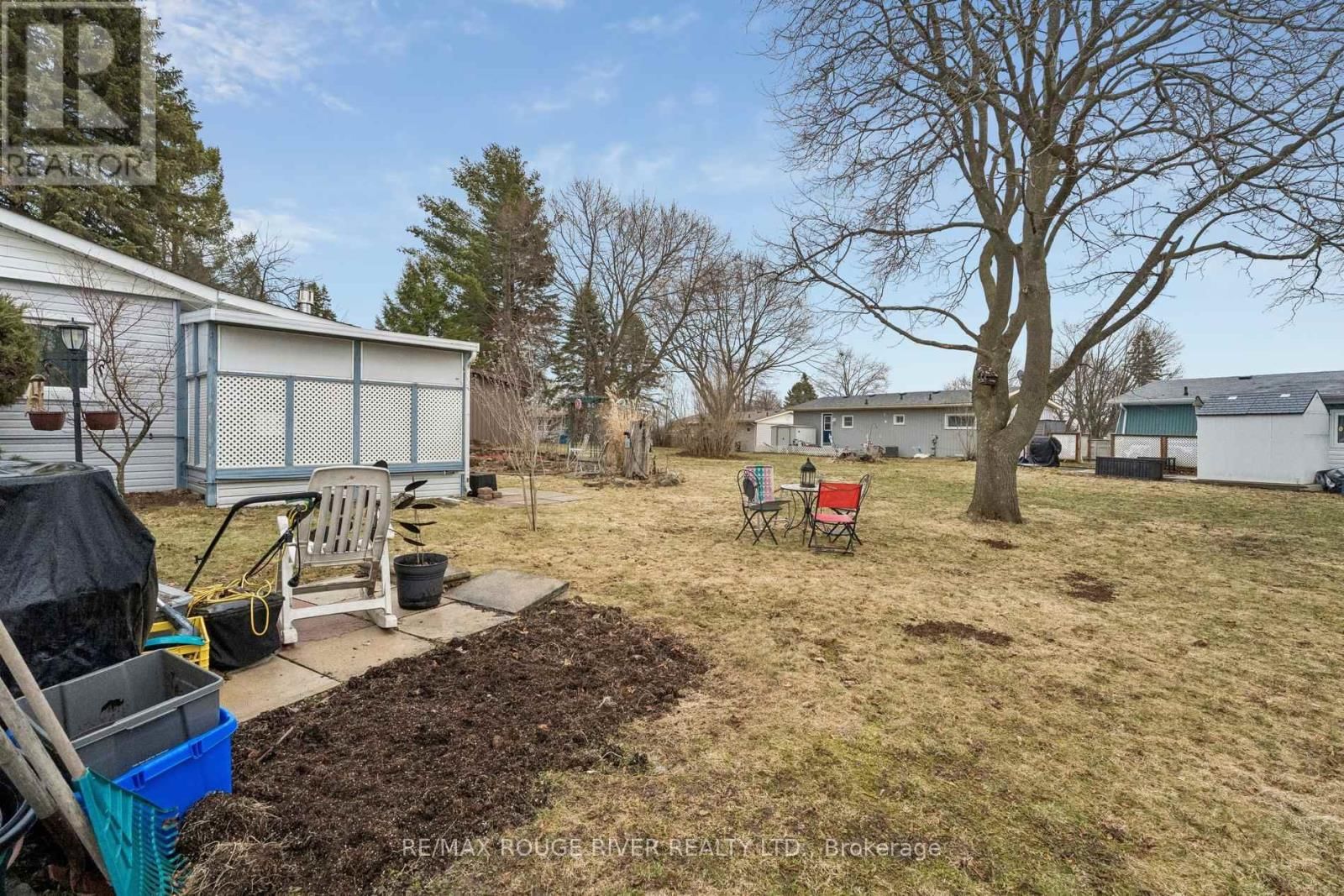 35 HAWTHORNE DRIVE Image 36