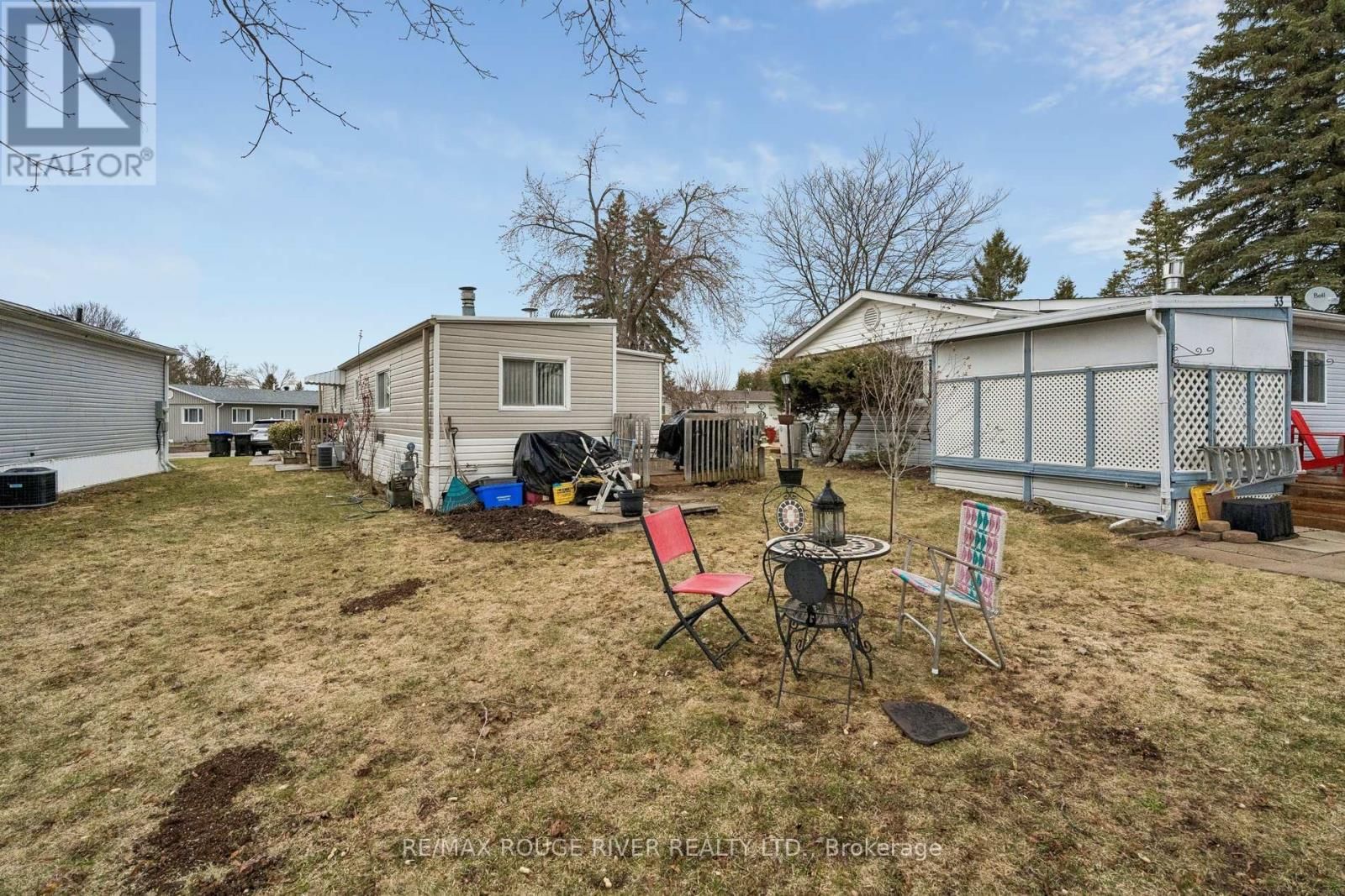 35 HAWTHORNE DRIVE Image 37