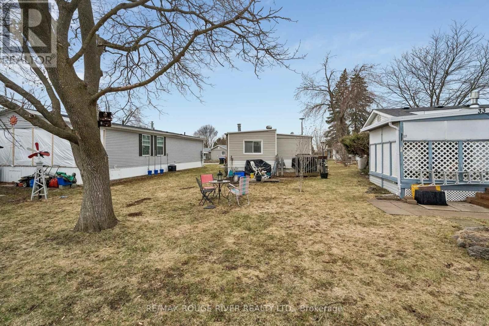 35 HAWTHORNE DRIVE Image 38