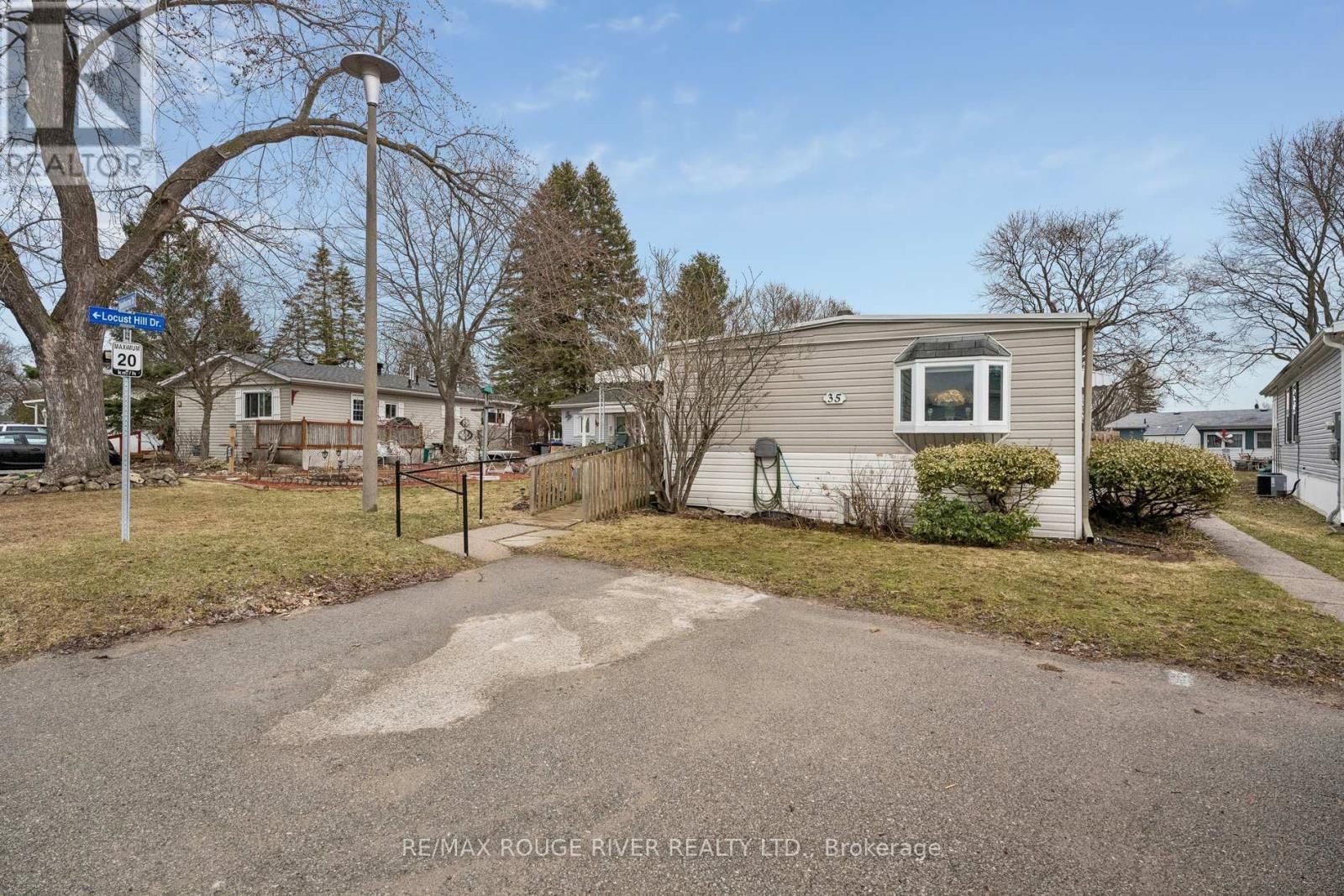 35 HAWTHORNE DRIVE Image 41