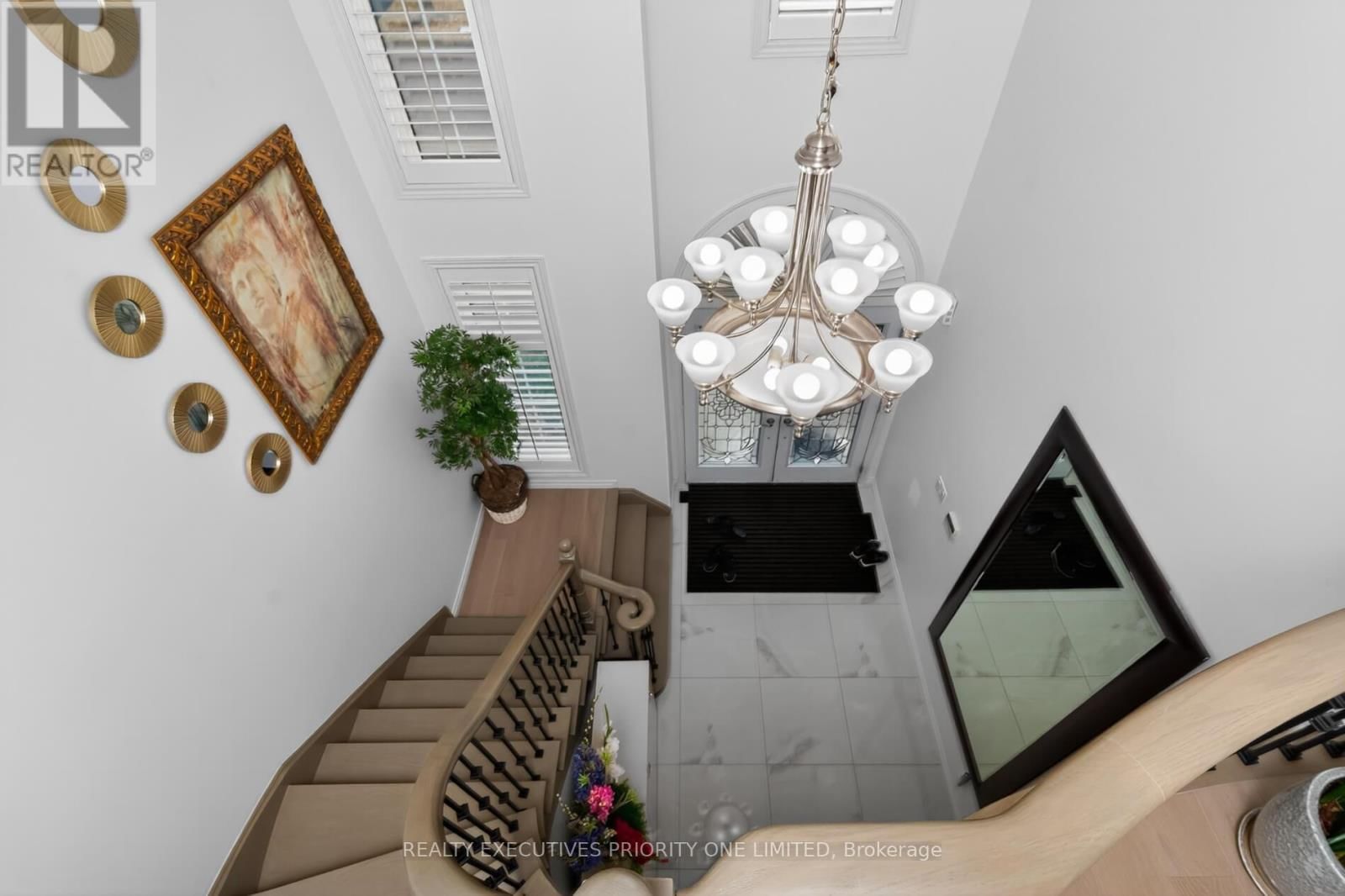 130 GREENVIEW CIRCLE Image 24