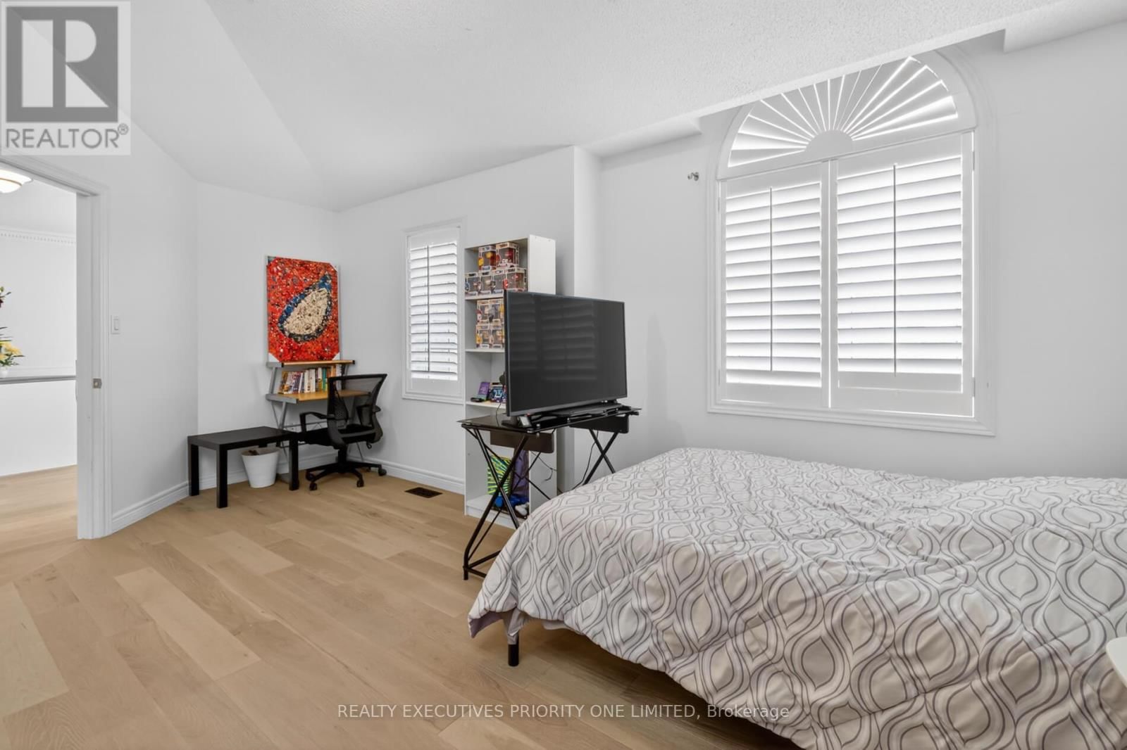 130 GREENVIEW CIRCLE Image 33