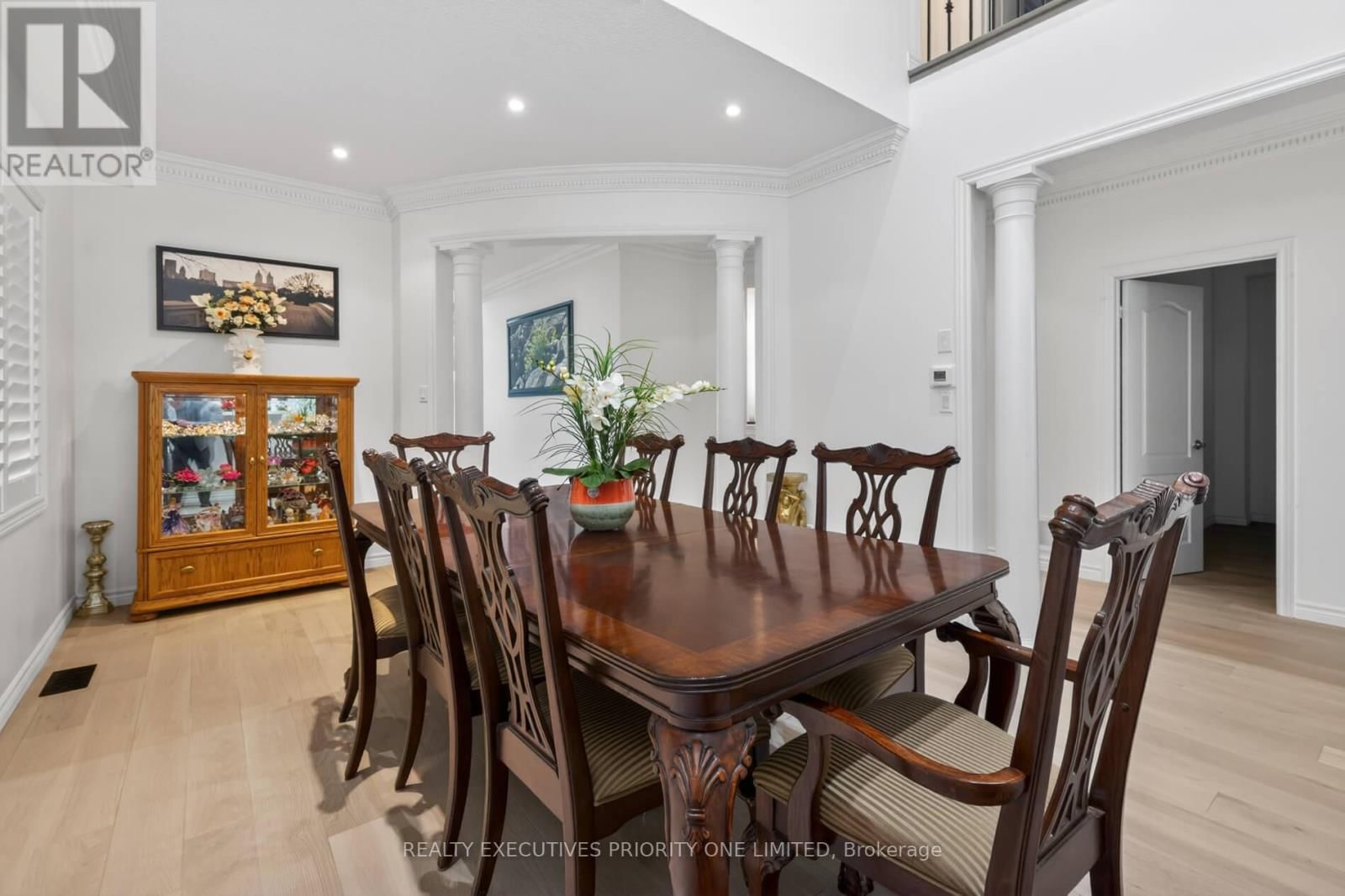 130 GREENVIEW CIRCLE Image 8