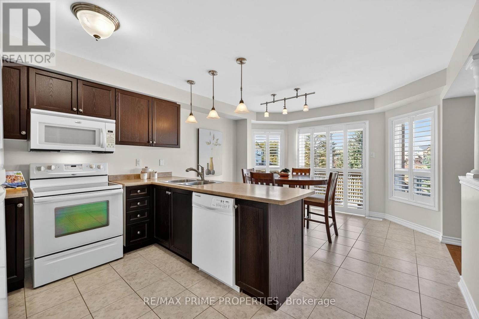 472 KING STREET EAST Image 8