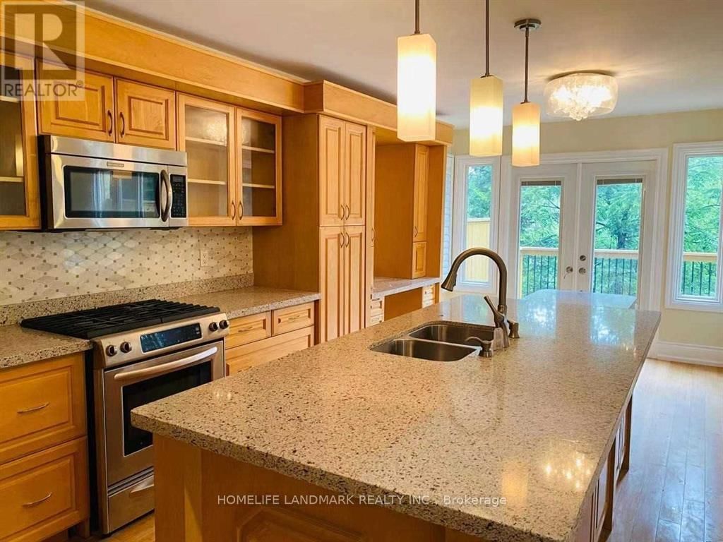 Main & 2nd - 168 TIMPSON DRIVE Image 3