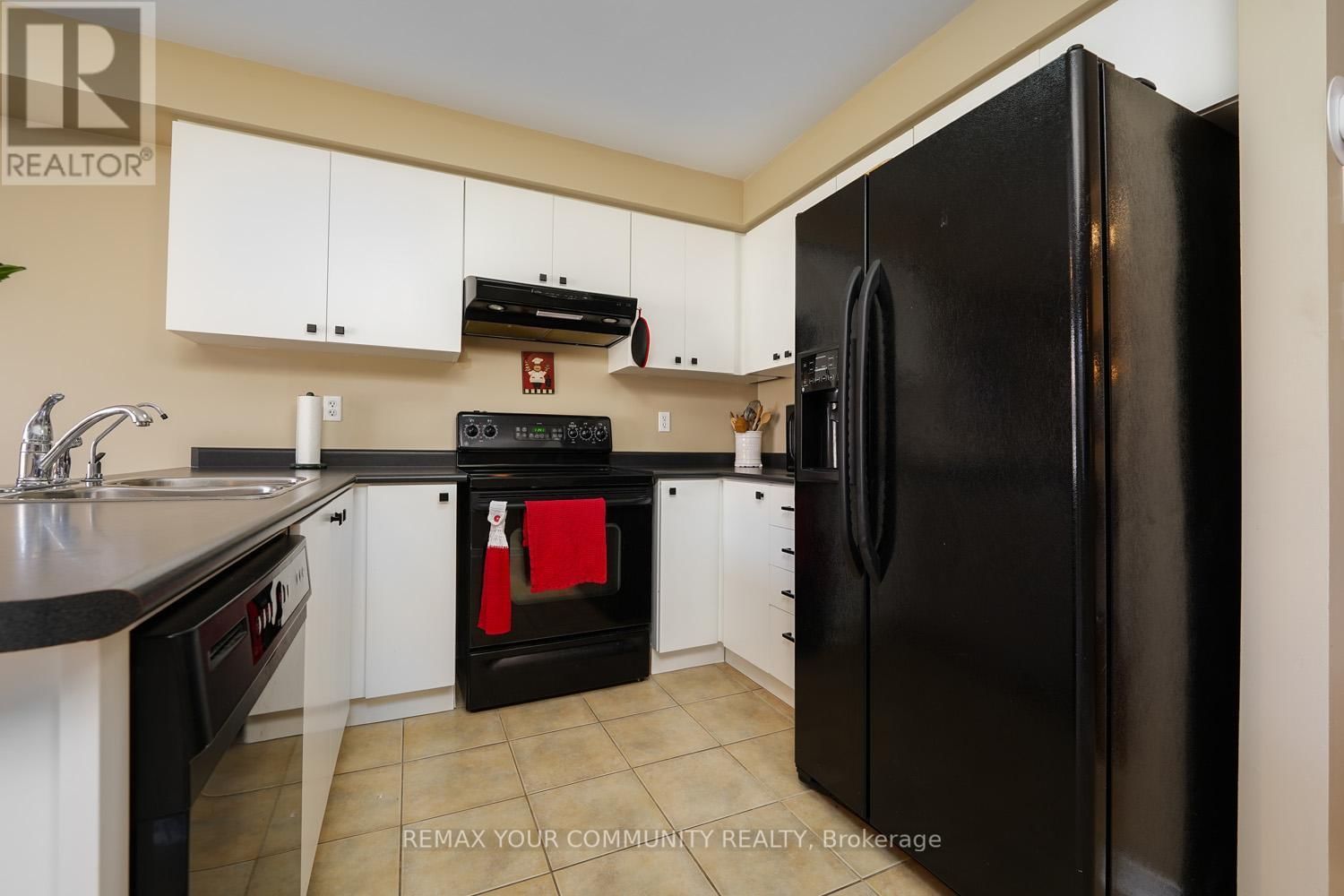 109 COLLIS DRIVE Image 13