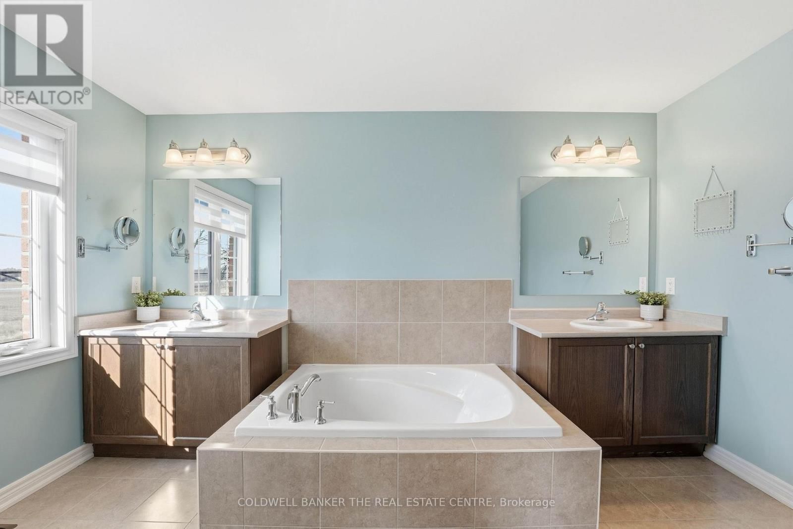 81 ROMANELLI CRESCENT NORTH Image 20