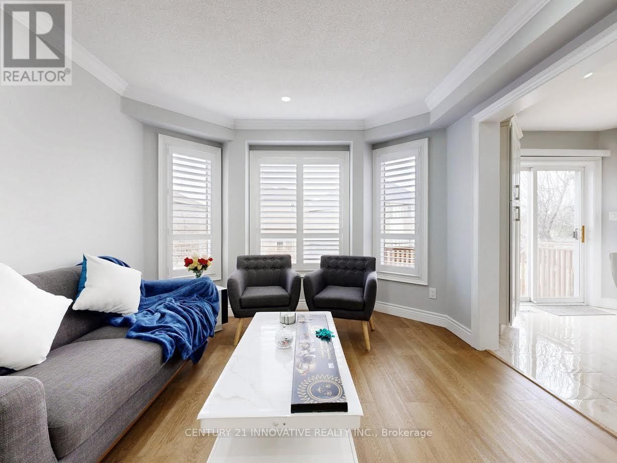 336 ST JOAN OF ARC AVENUE Image 15