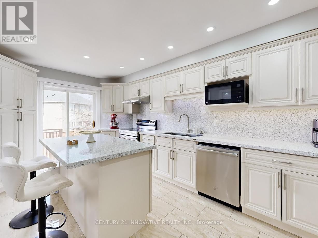 336 ST JOAN OF ARC AVENUE Image 16