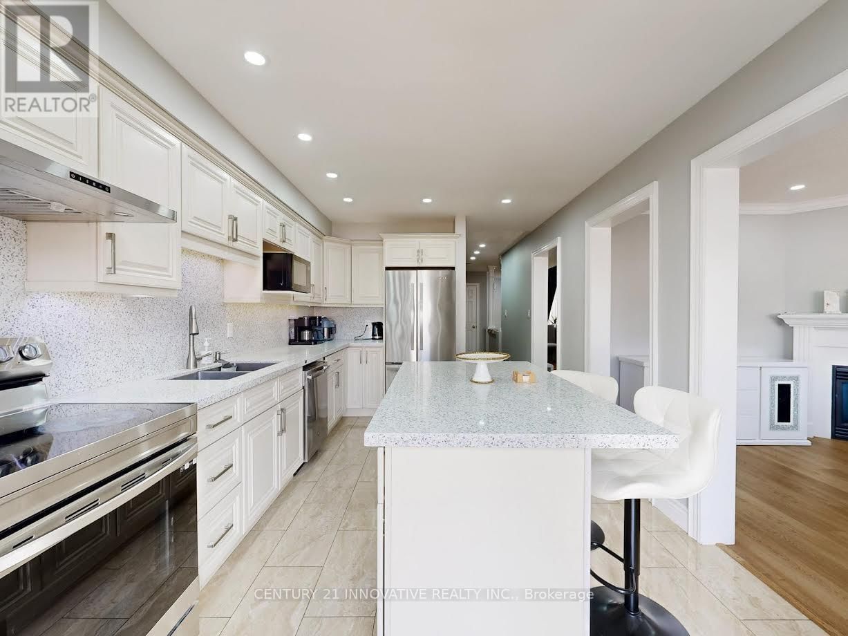 336 ST JOAN OF ARC AVENUE Image 18