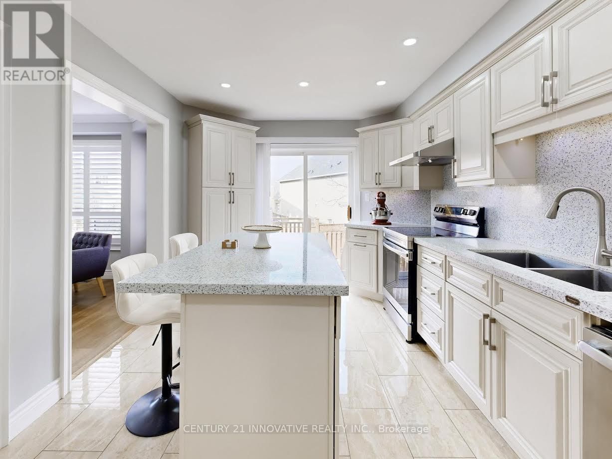 336 ST JOAN OF ARC AVENUE Image 20