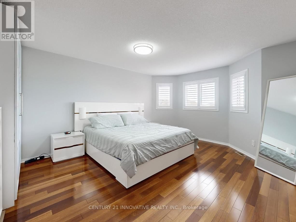 336 ST JOAN OF ARC AVENUE Image 25