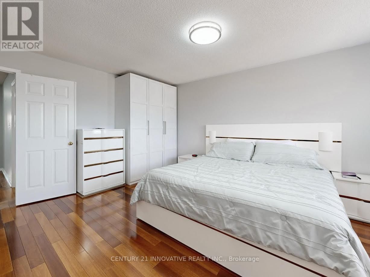 336 ST JOAN OF ARC AVENUE Image 27