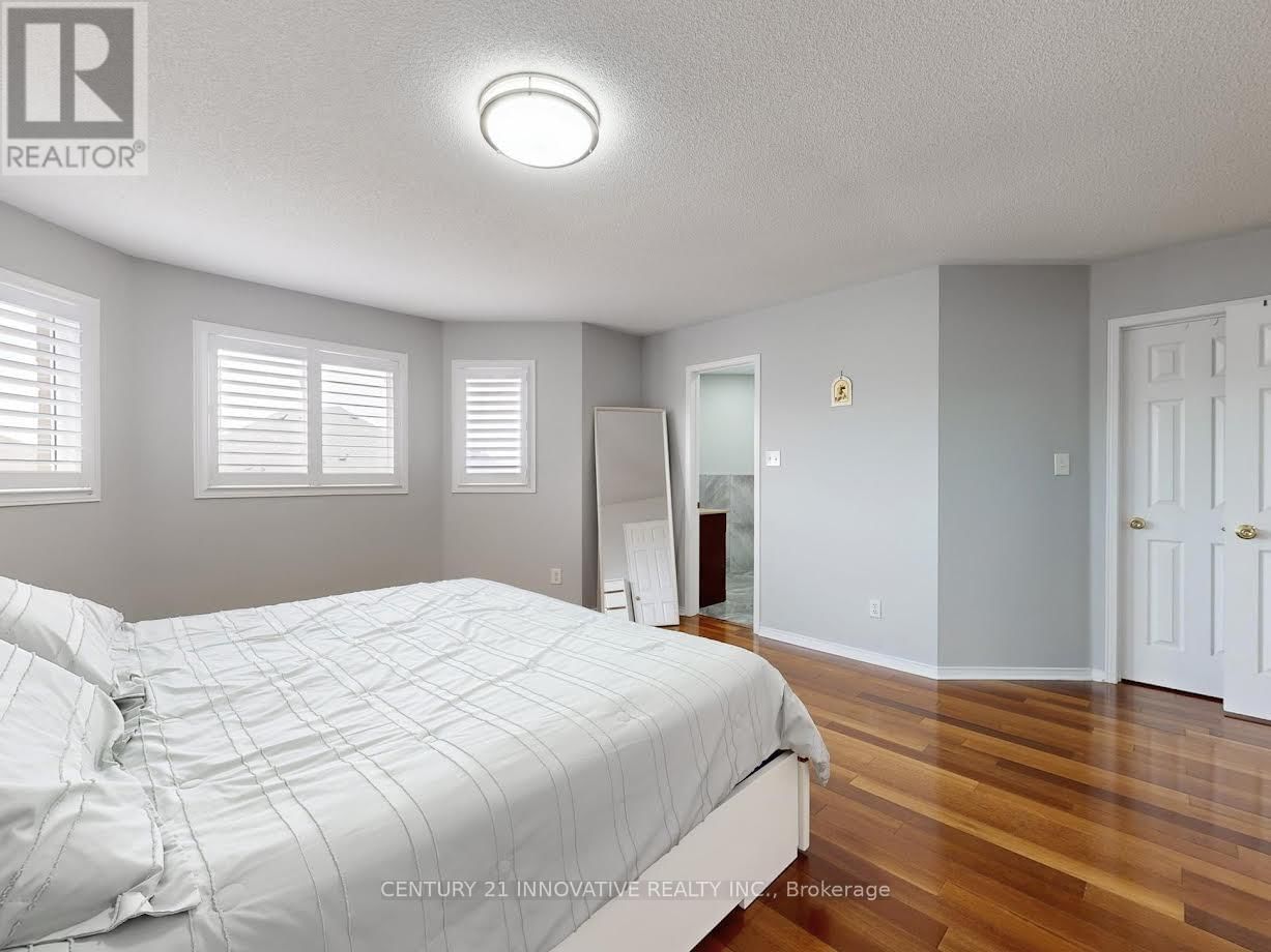 336 ST JOAN OF ARC AVENUE Image 28