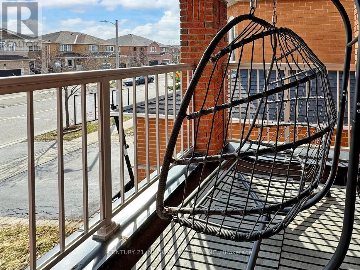 336 ST JOAN OF ARC AVENUE Image 37