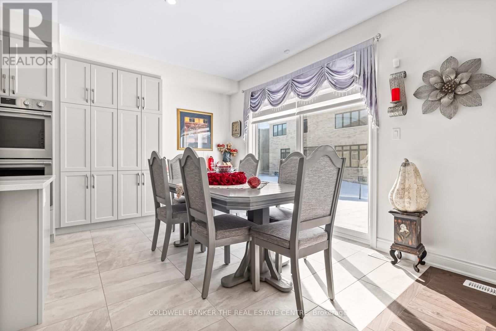 28 BELLFLOWER CRESCENT Image 10