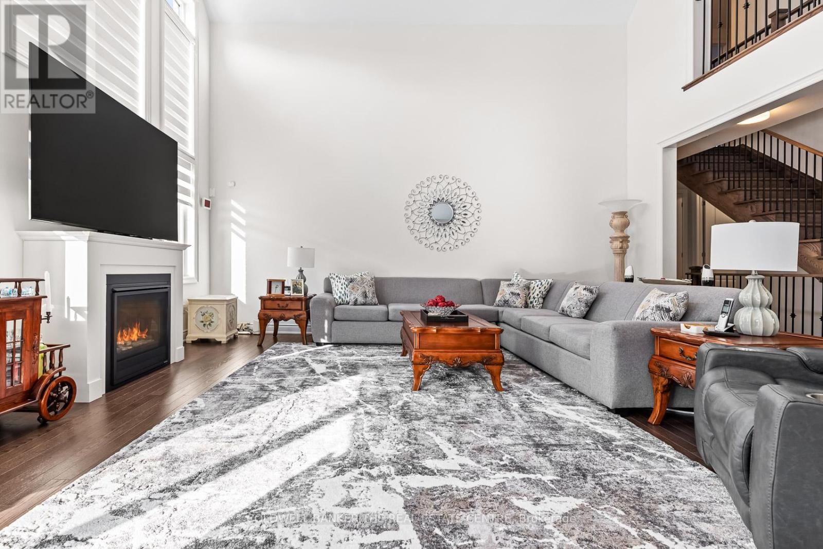 28 BELLFLOWER CRESCENT Image 11