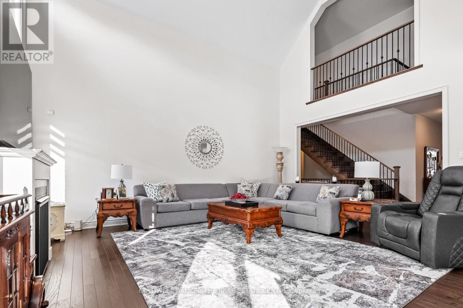 28 BELLFLOWER CRESCENT Image 12