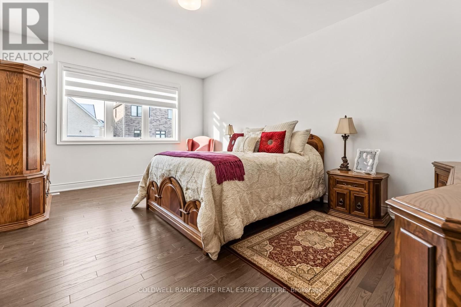 28 BELLFLOWER CRESCENT Image 16