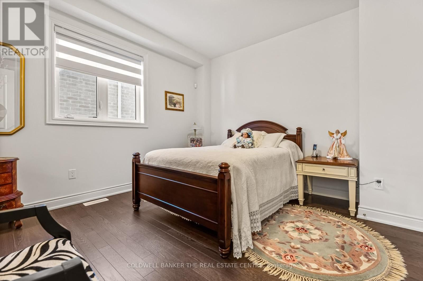 28 BELLFLOWER CRESCENT Image 21