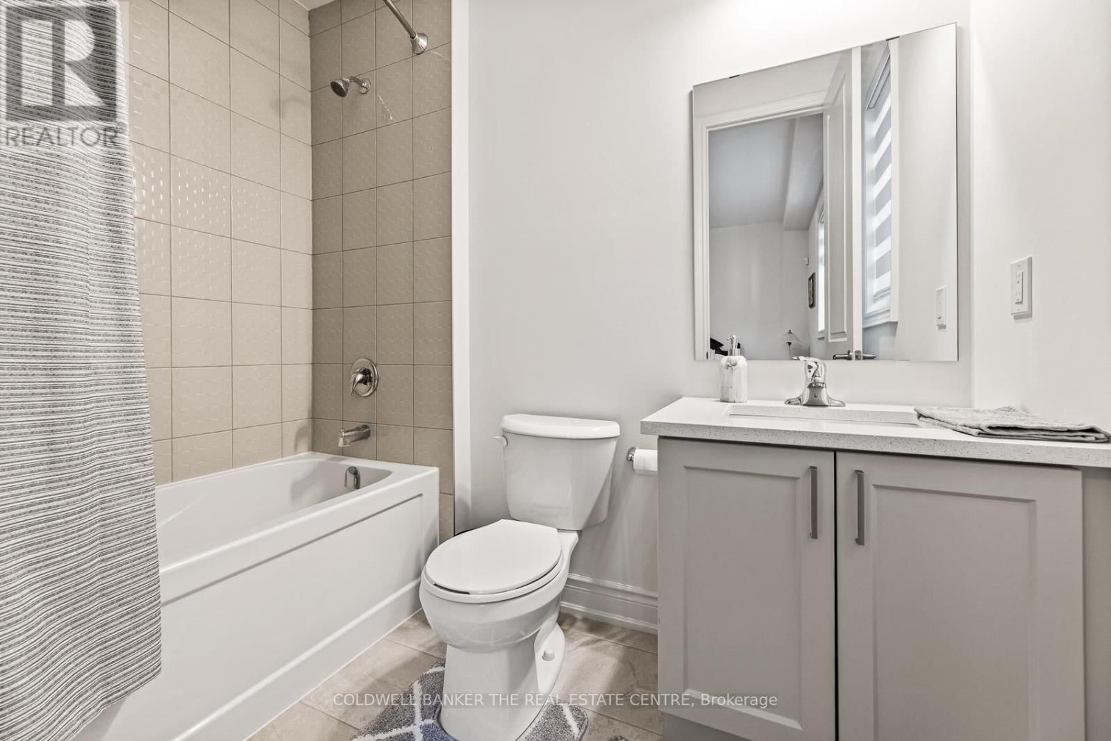 28 BELLFLOWER CRESCENT Image 22