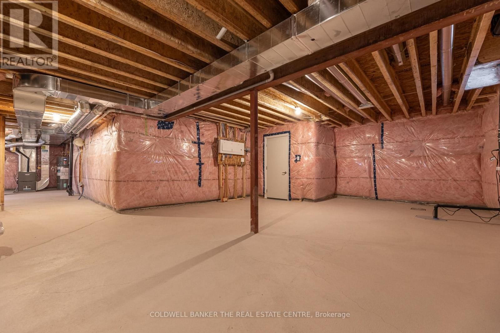 28 BELLFLOWER CRESCENT Image 32